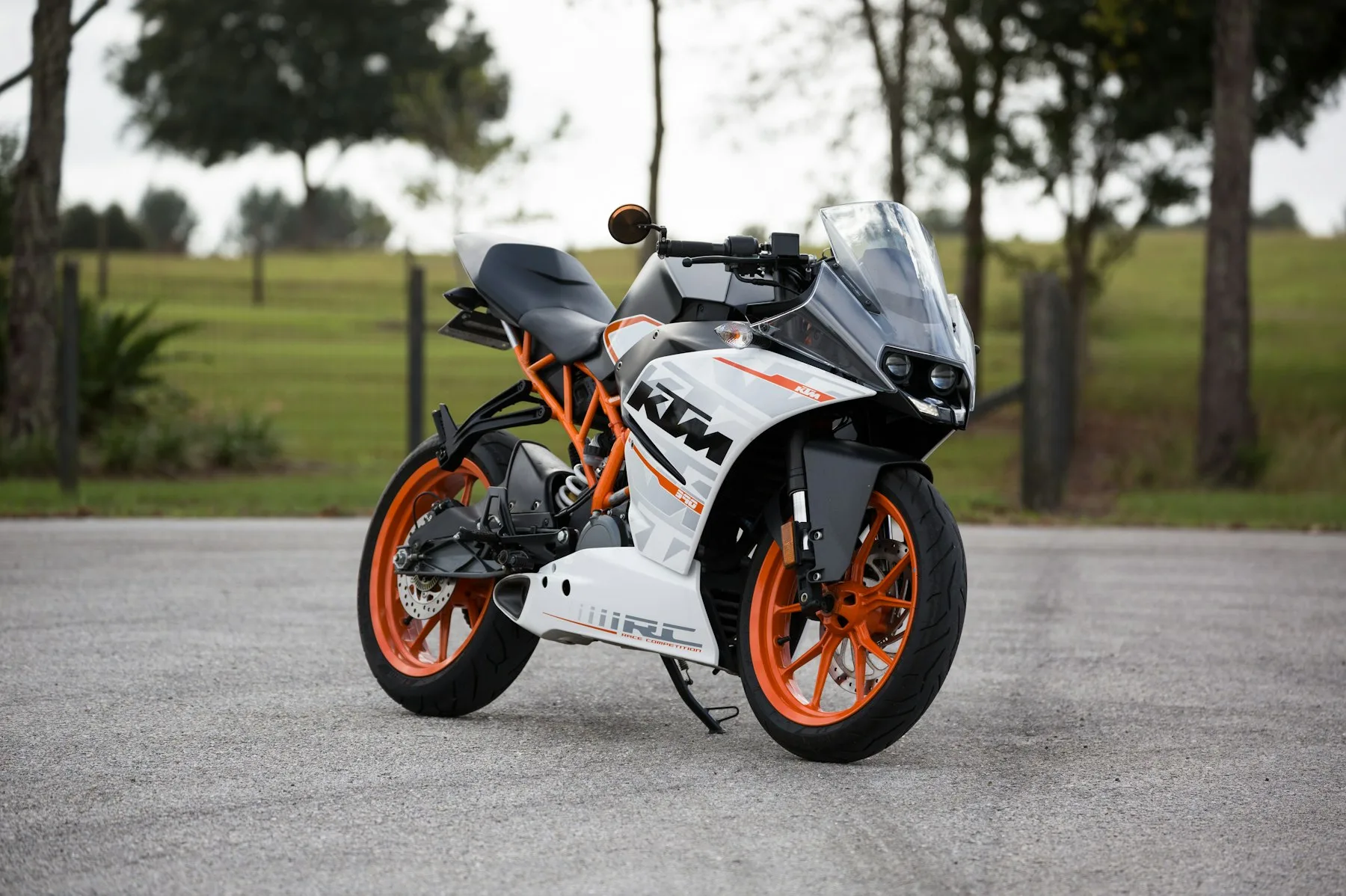 Výcvik na motocyklu na cvičišti