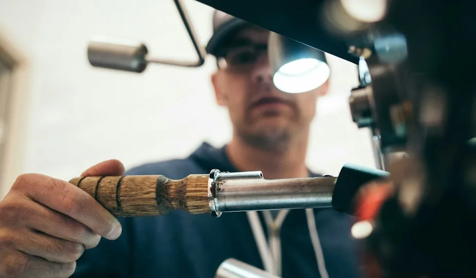 Výsek z polyetylenové pěny s pěti dutinami pro fixaci dílů